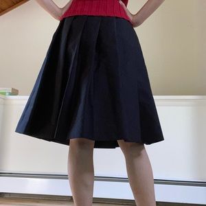 ANN TAYLOR PLEATED SKIRT